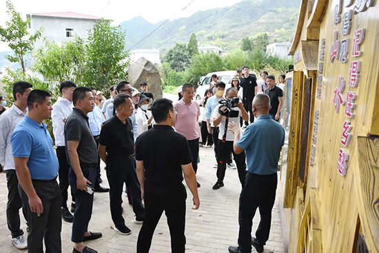 13 振興茶產(chǎn)業(yè) 媒體來助力 廈門市安溪商會(huì)組織媒體記者走進(jìn)安溪茶鄉(xiāng)1086.png